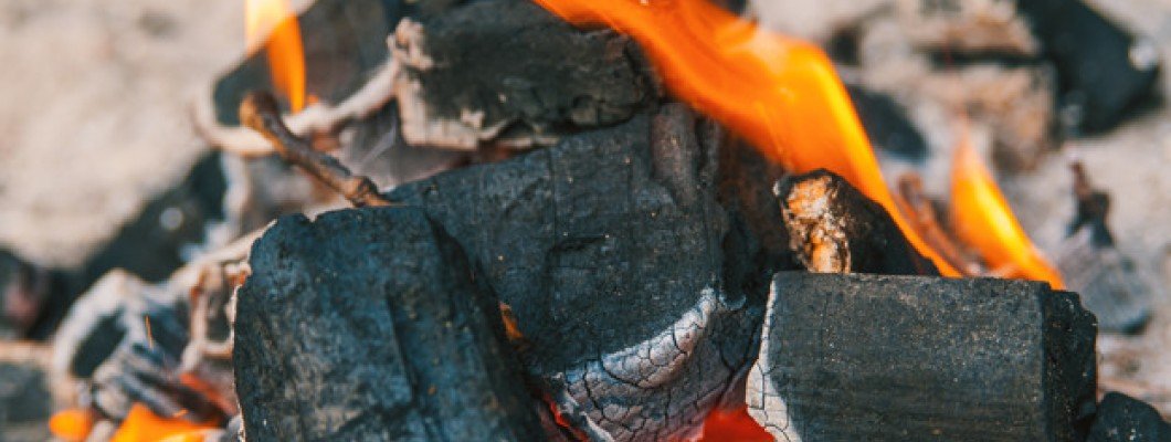 Carbón para Corte Supremo de Asado Argentino