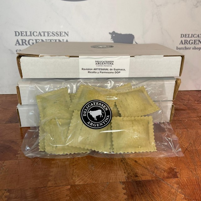 Raviolon Artesanal de Espinaca, Ricotta y Parmesano Estilo Argentino-Italiano  330 Gramos