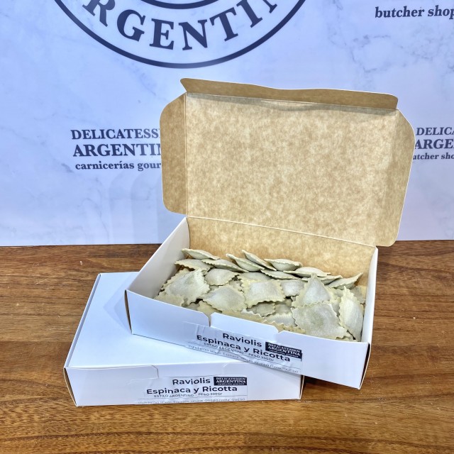 Raviolis de Ricotta y Espinacas Caseros Estilo Argentino-Italiano 300 Gramos Raviolis de Ricotta y Espinacas Caseros Estilo Argentino-Italiano 300 Gramos