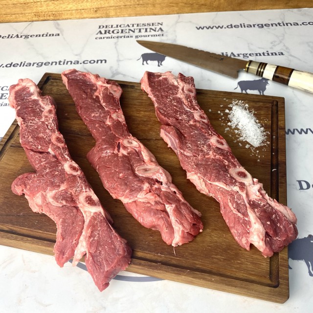 Banderita de Tira de Asado Delantero de Grosor de 2 cm - Raza Charolesa Limousin Banderita de Tira de Asado Delantero de Grosor de 2 cm - Raza Charolesa Limousin