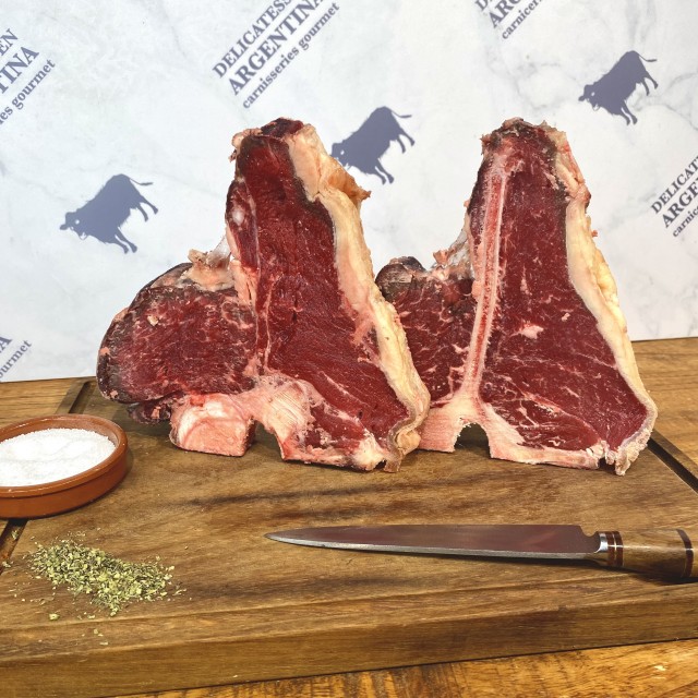 T-Bone Steak de Novillo Irlanda MADURADO WET AGED